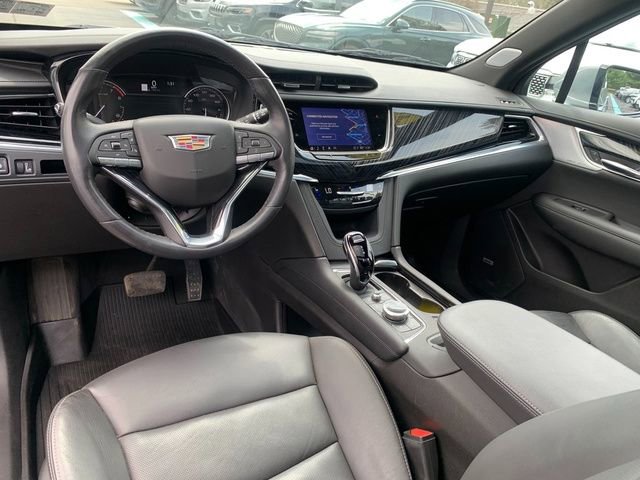 Used 2024 Cadillac XT6 Premium Luxury w/ LPO, Floor Liner Package AWD/4WD image 18