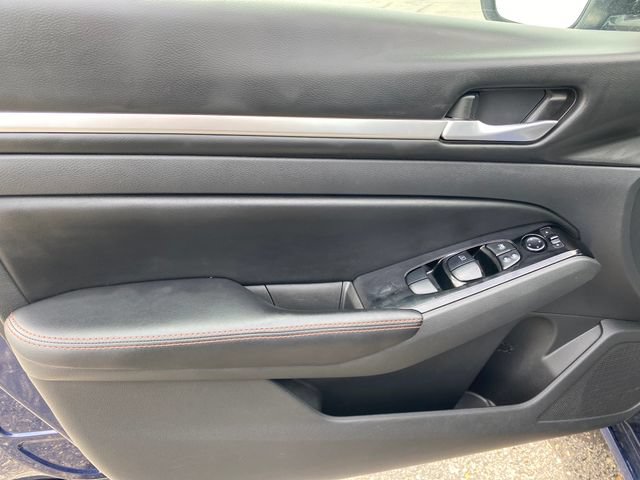 Used 2024 Nissan Altima 2.5 SR AWD/4WD image 17