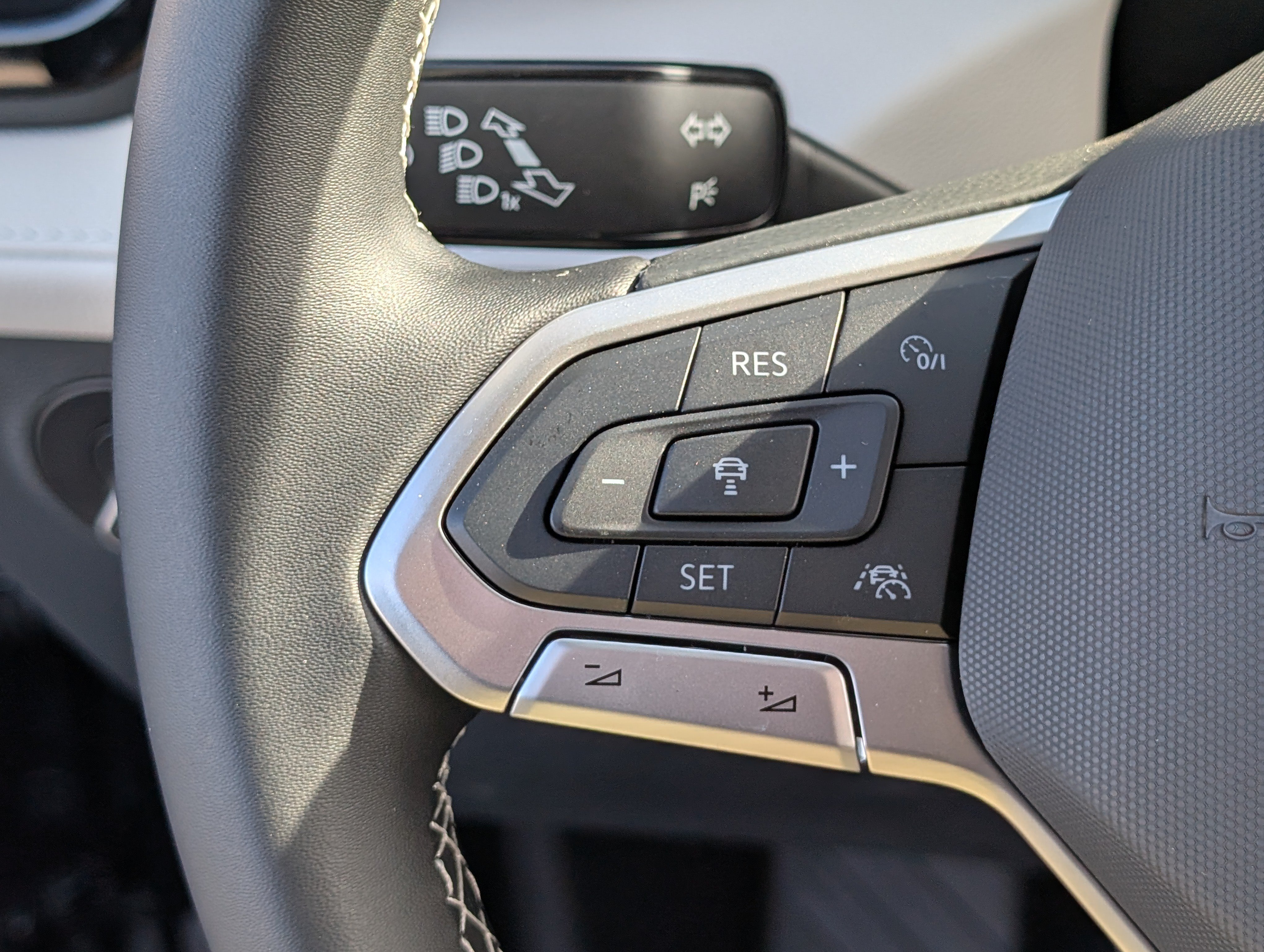 New 2027 Volkswagen Taos S FWD image 18