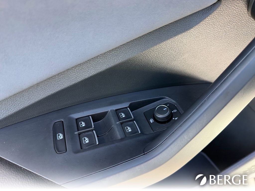 Used 2026 Volkswagen Jetta SE image 25