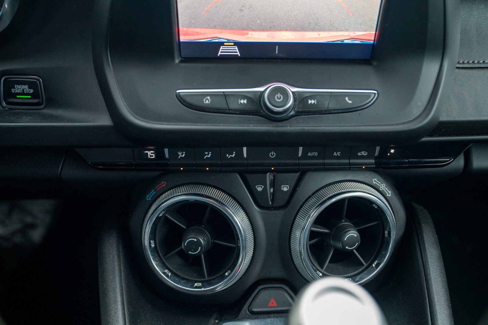 Used 2020 Chevrolet Camaro LT image 17