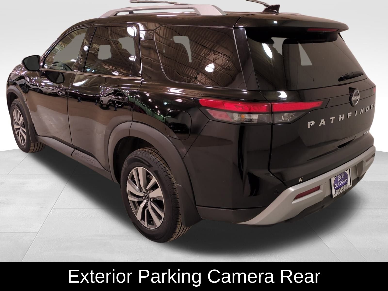 Used 2025 Nissan Pathfinder SL w/ Cargo Package image 6