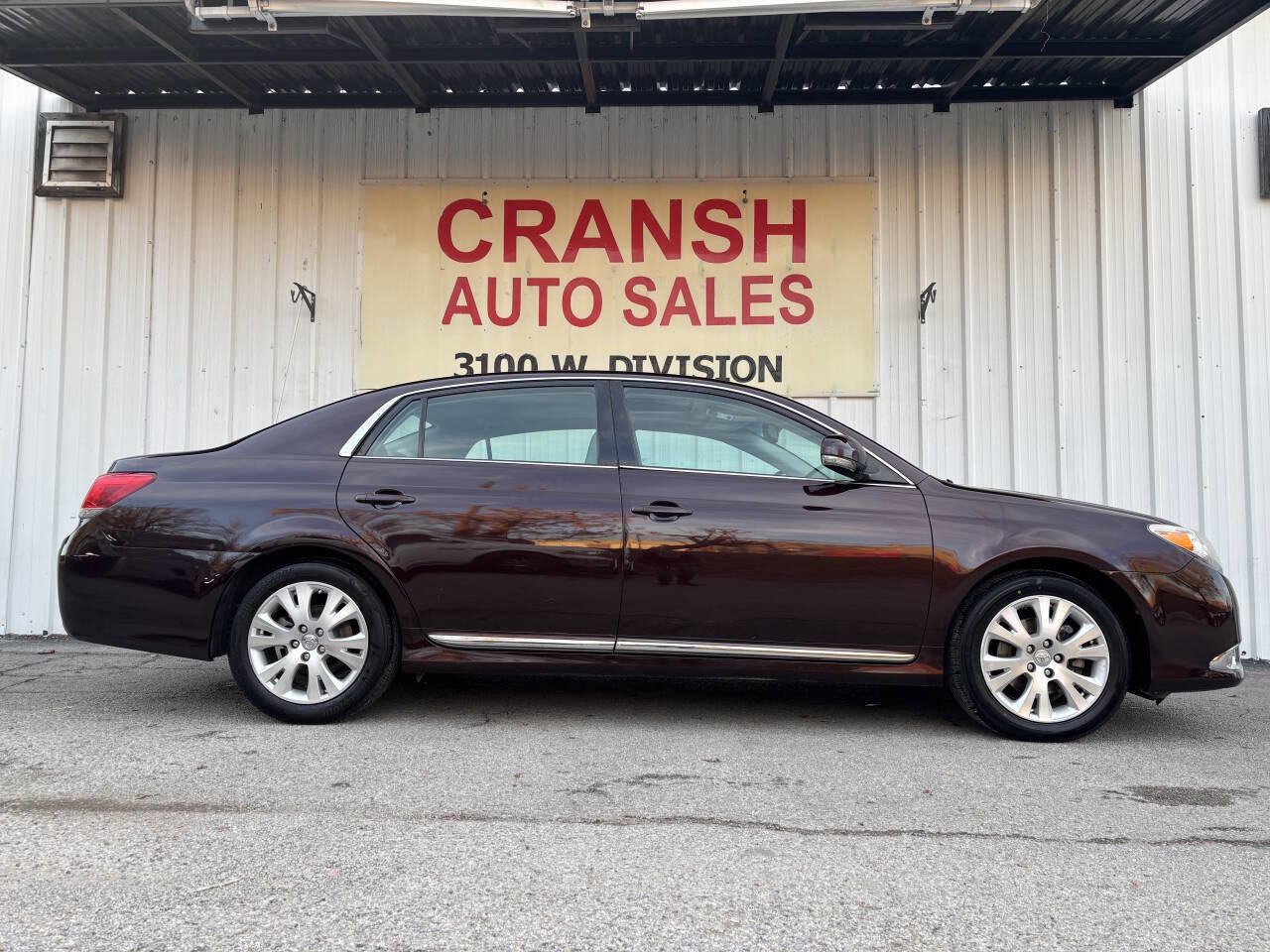 Used 2012 Toyota Avalon image 2