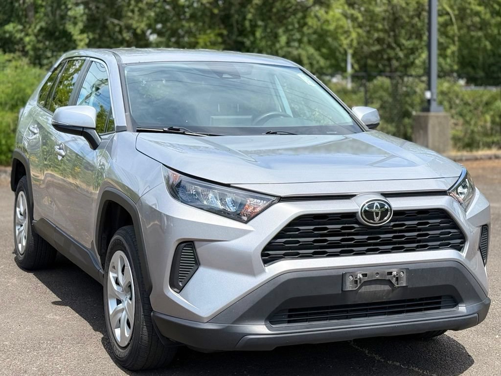 Certified 2022 Toyota RAV4 LE AWD/4WD image 7