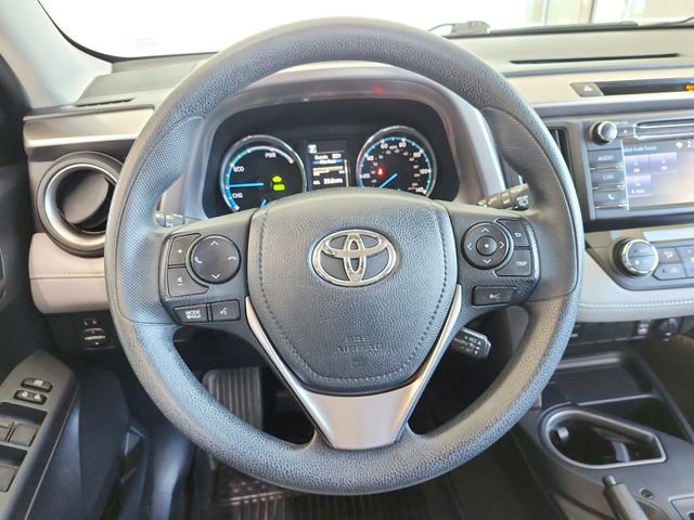 Used 2018 Toyota RAV4 LE AWD/4WD image 9
