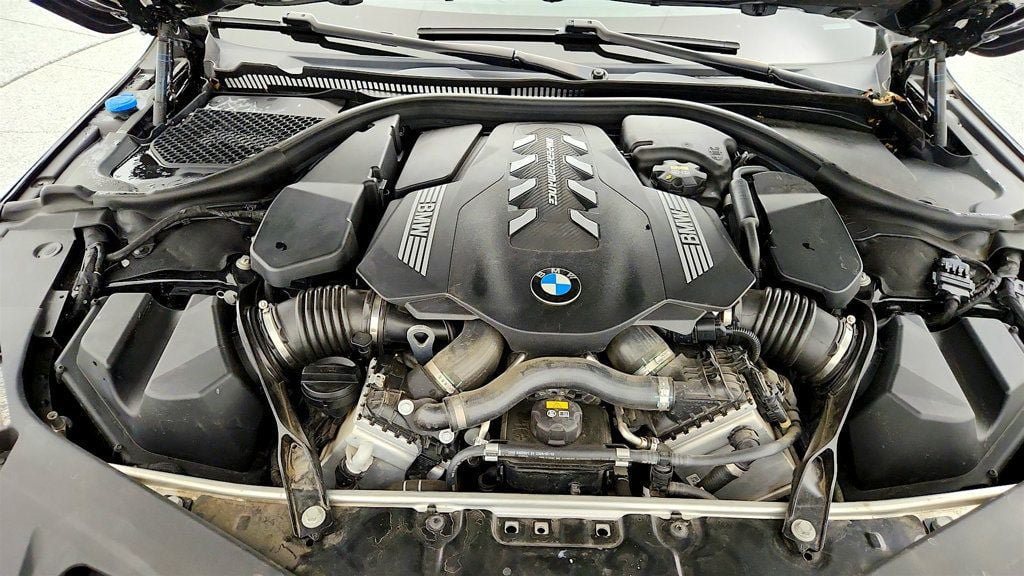Used 2021 BMW M850i xDrive Convertible AWD/4WD image 23