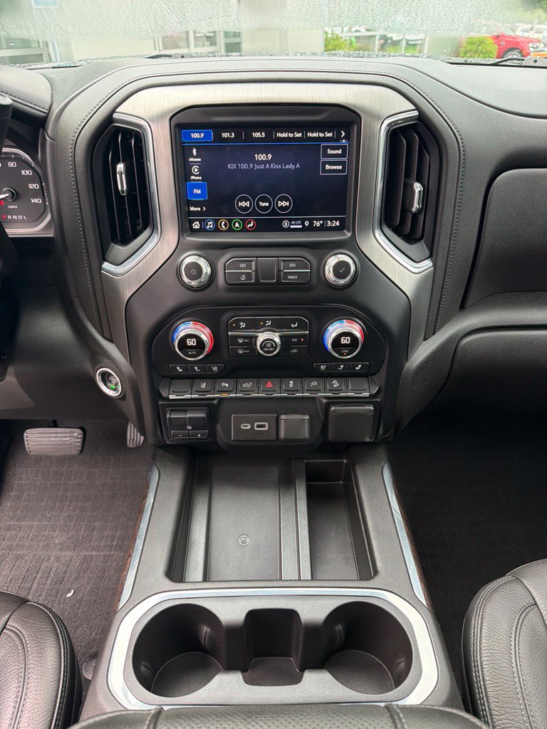 Used 2022 GMC Sierra 2500 Denali w/ Snow Plow Prep/Camper Package AWD/4WD image 11