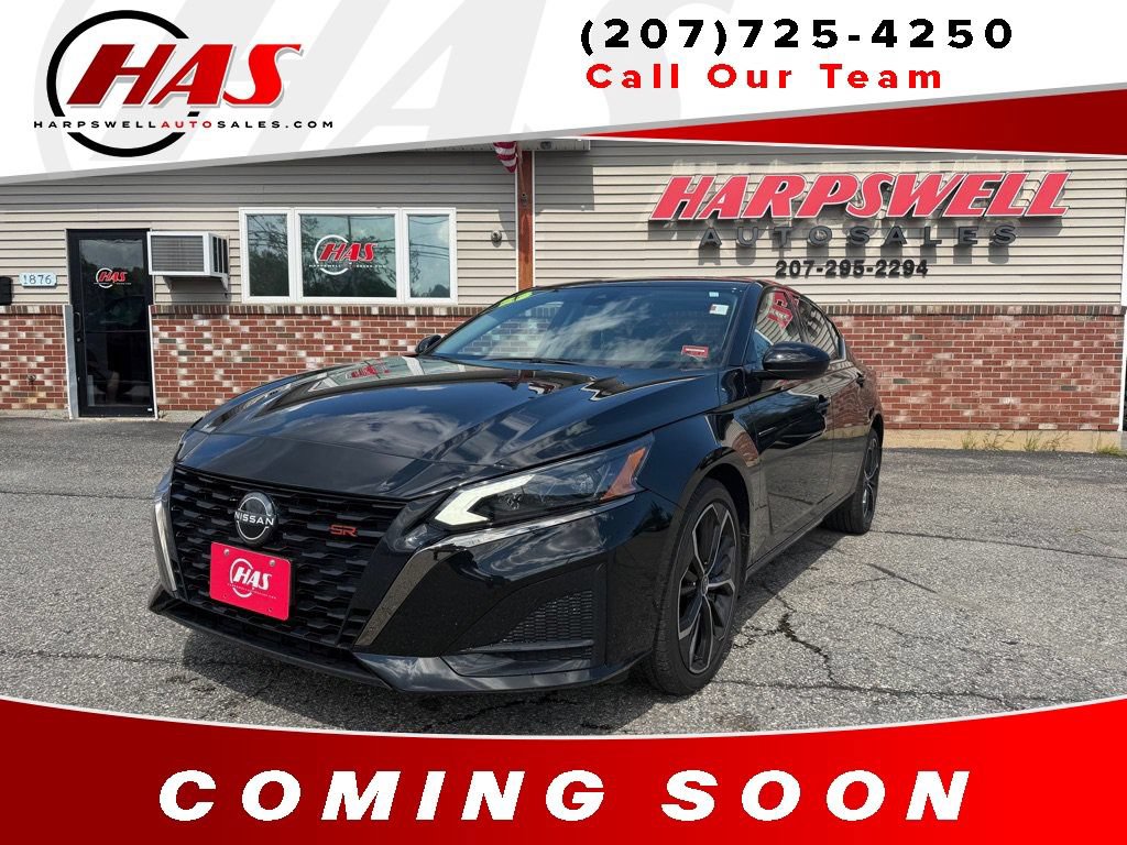 Used 2023 Nissan Altima 2.5 SR w/ SR Premium Package