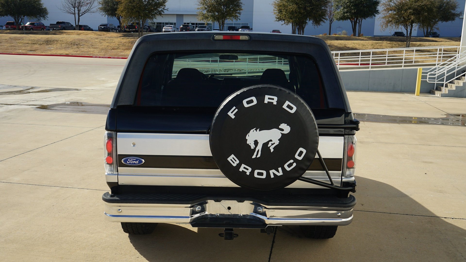 Used 1995 Ford Bronco XLT image 11