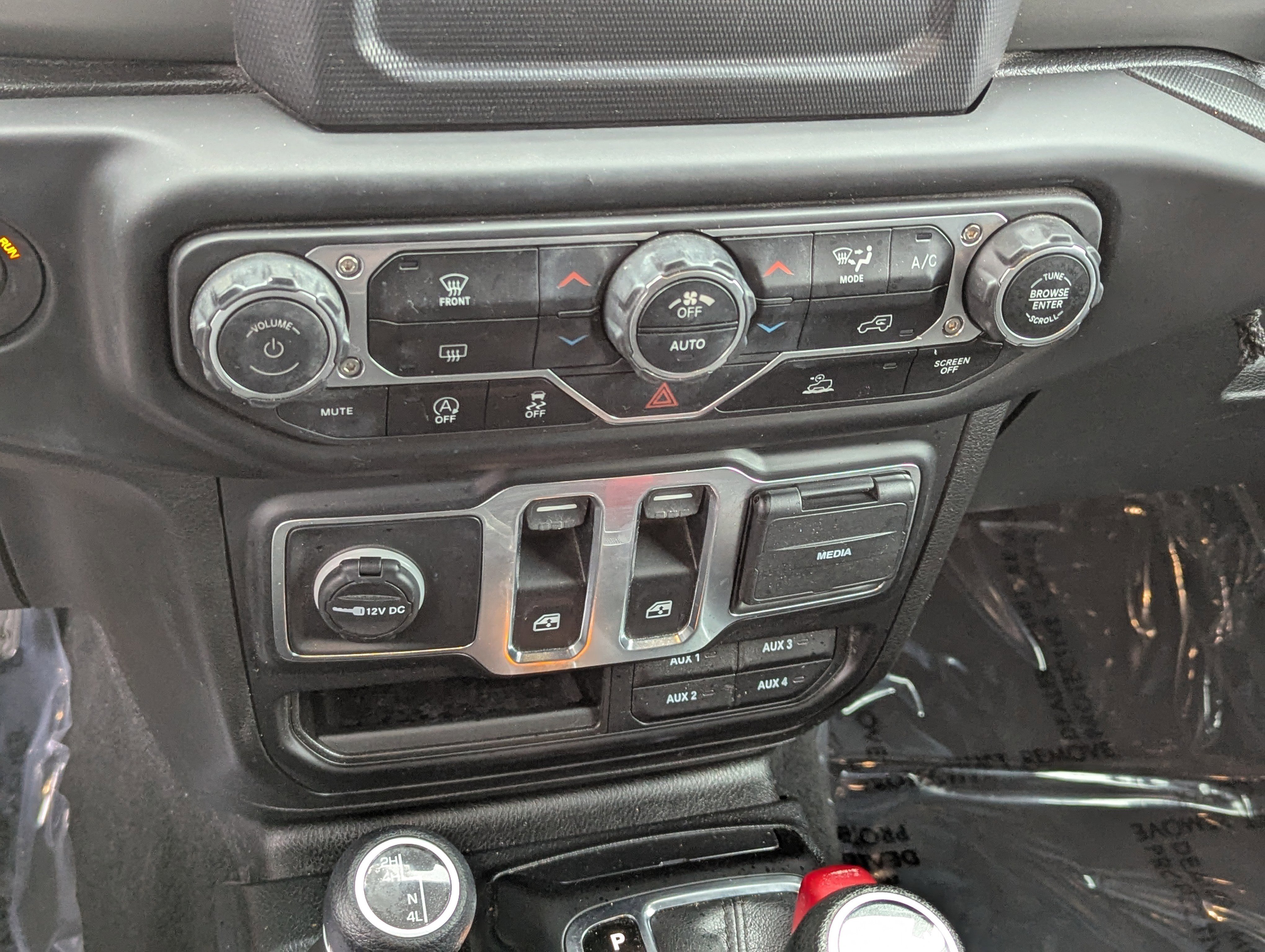 Used 2023 Jeep Wrangler Sport S image 20