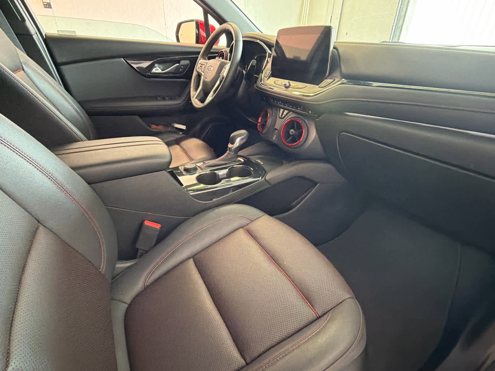 Used 2025 Chevrolet Blazer RS FWD image 26