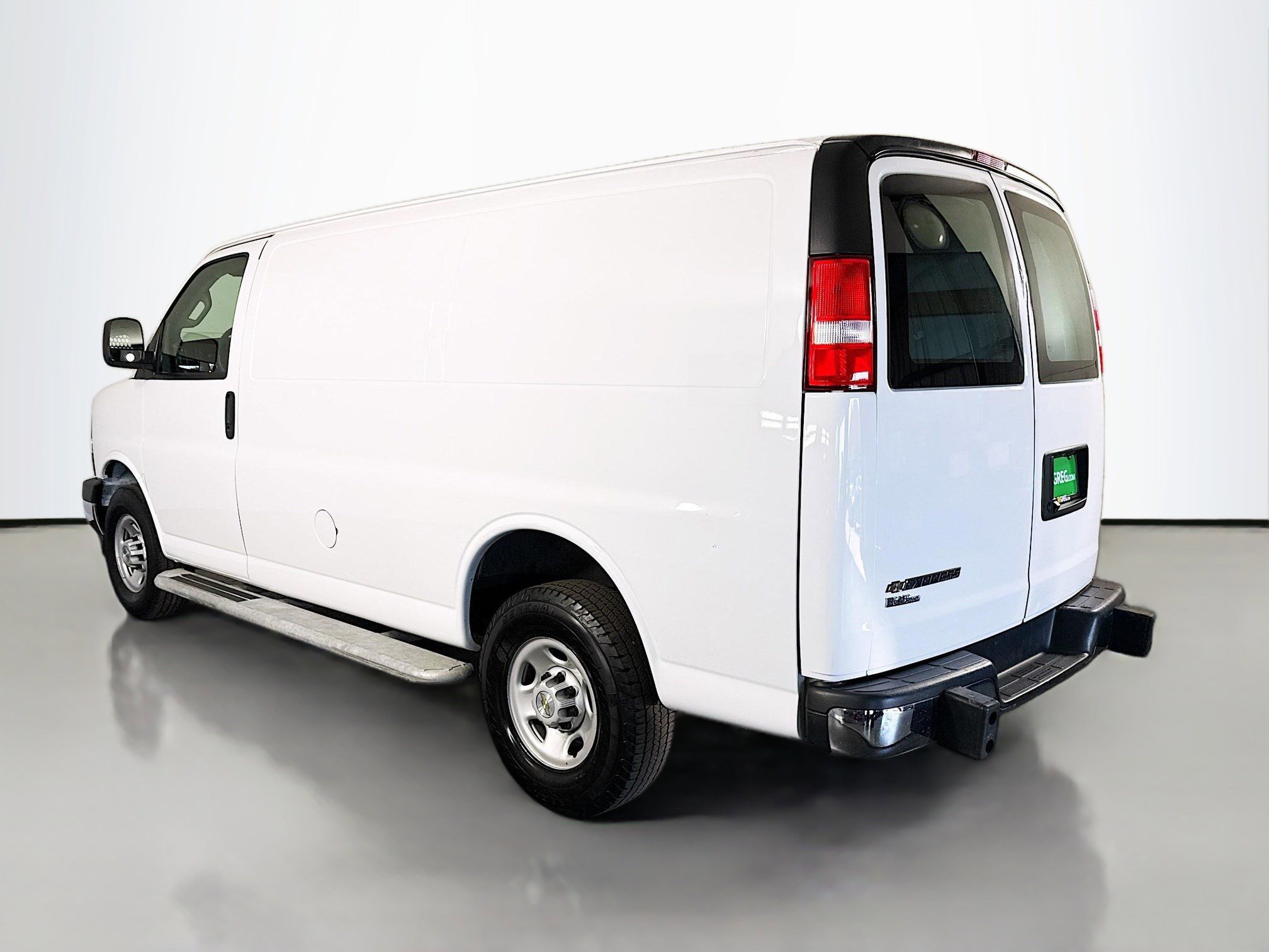 Used 2023 Chevrolet Express 2500 w/ Driver Convenience Package image 7