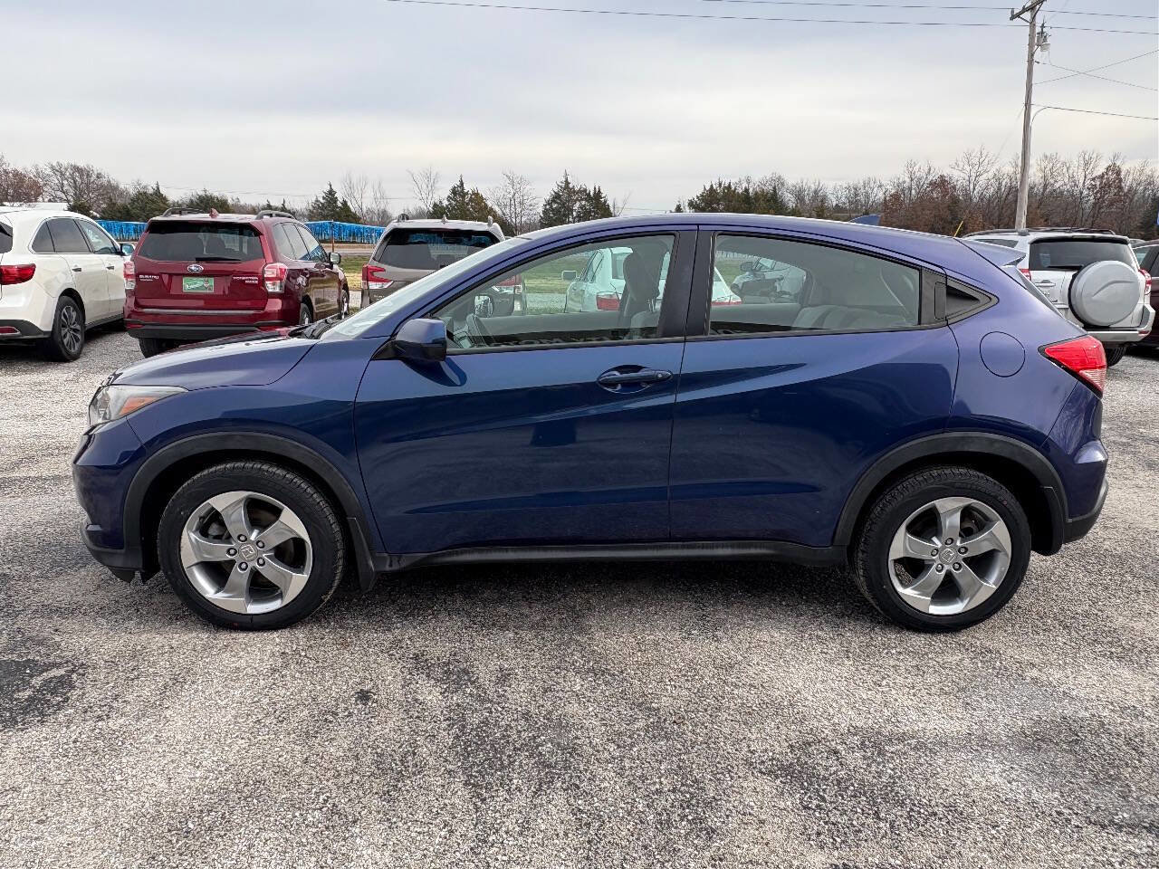 Used 2017 Honda HR-V LX image 8