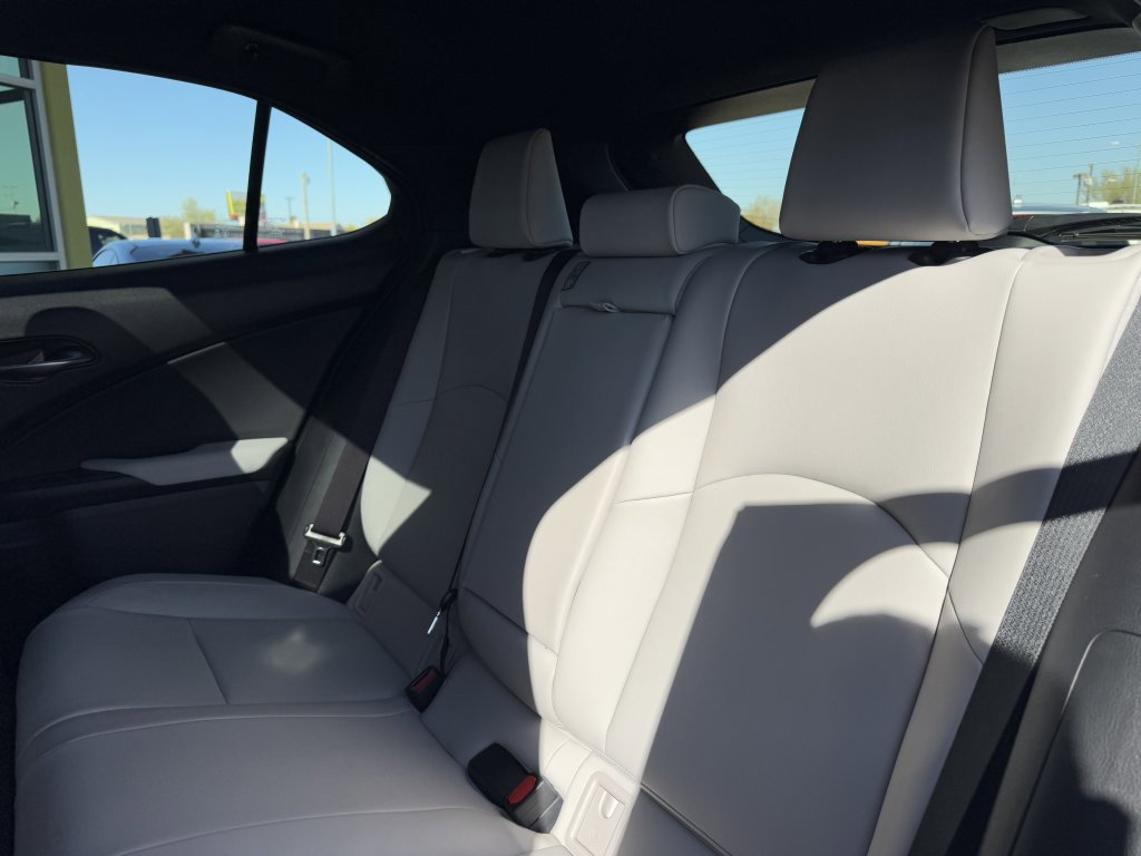 Used 2024 Lexus UX 250h F Sport image 37