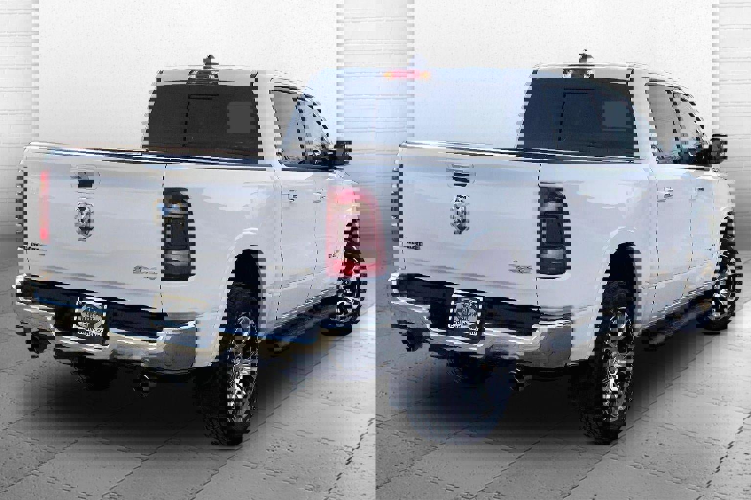 Used 2022 RAM 1500 Laramie image 12