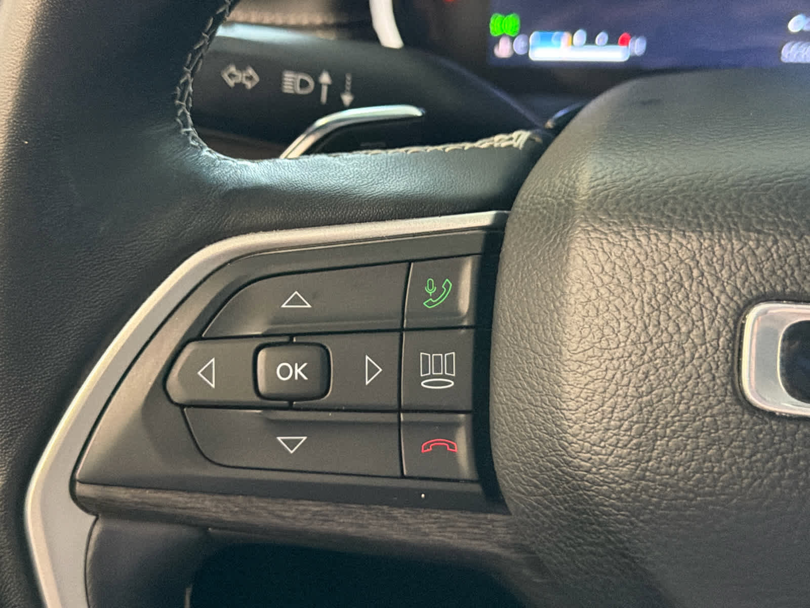 Used 2022 Jeep Grand Cherokee L Limited RWD image 37