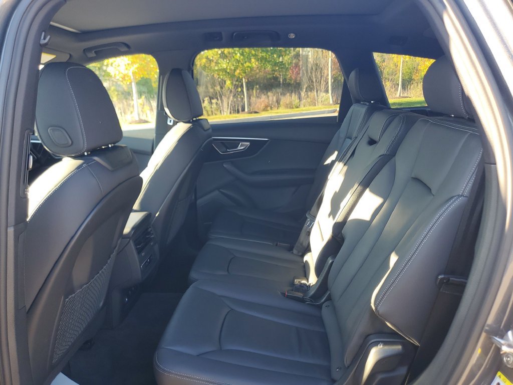 Used 2025 Audi Q7 3.0T Premium Plus AWD/4WD image 27