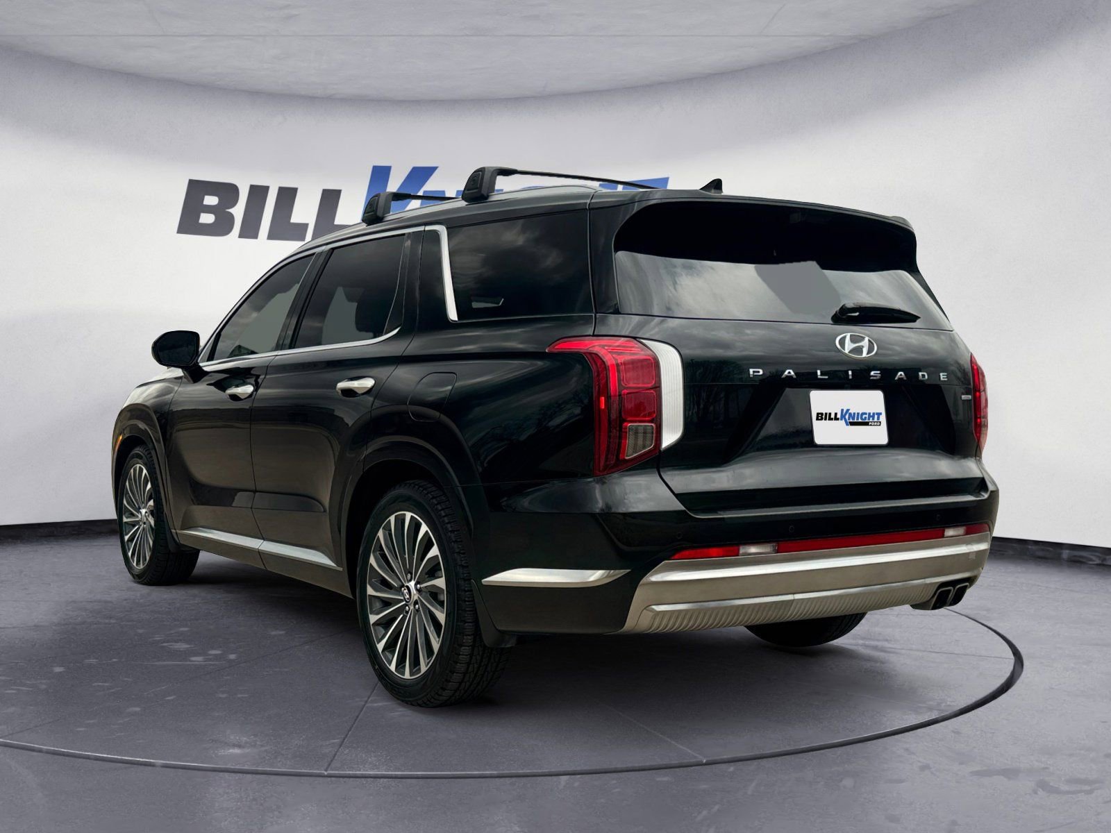 Used 2024 Hyundai Palisade Calligraphy image 3