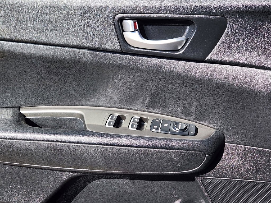 Used 2020 Kia Optima LX image 10