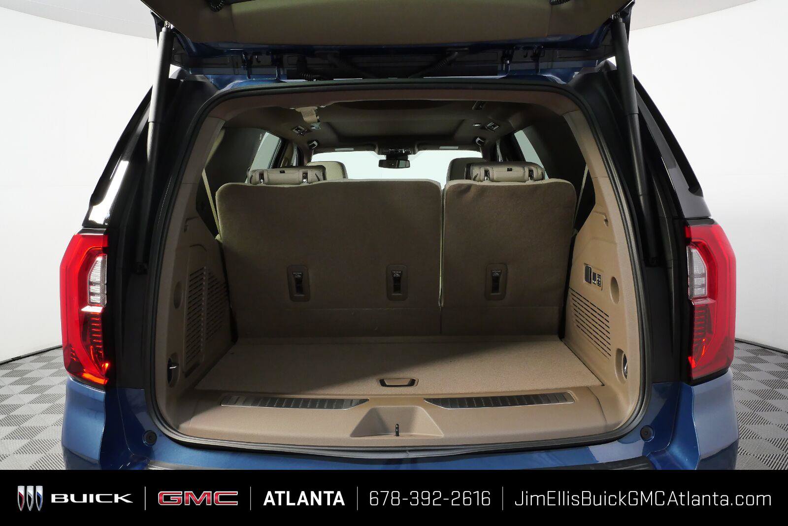 New 2026 GMC Yukon Denali w/ Sun & Power Step Package AWD/4WD image 27