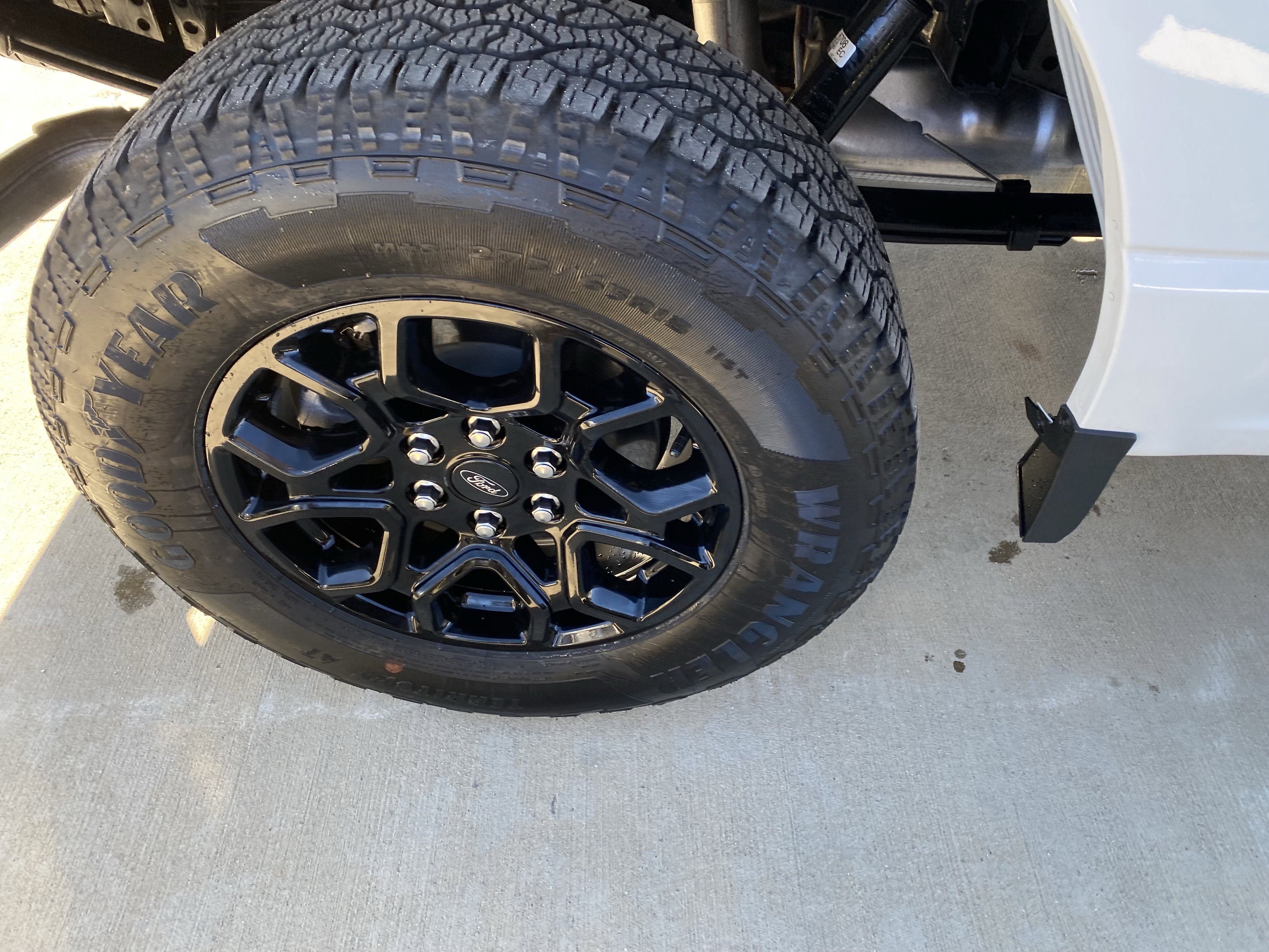 Used 2025 Ford F150 XLT w/ Equipment Group 302A MID image 6