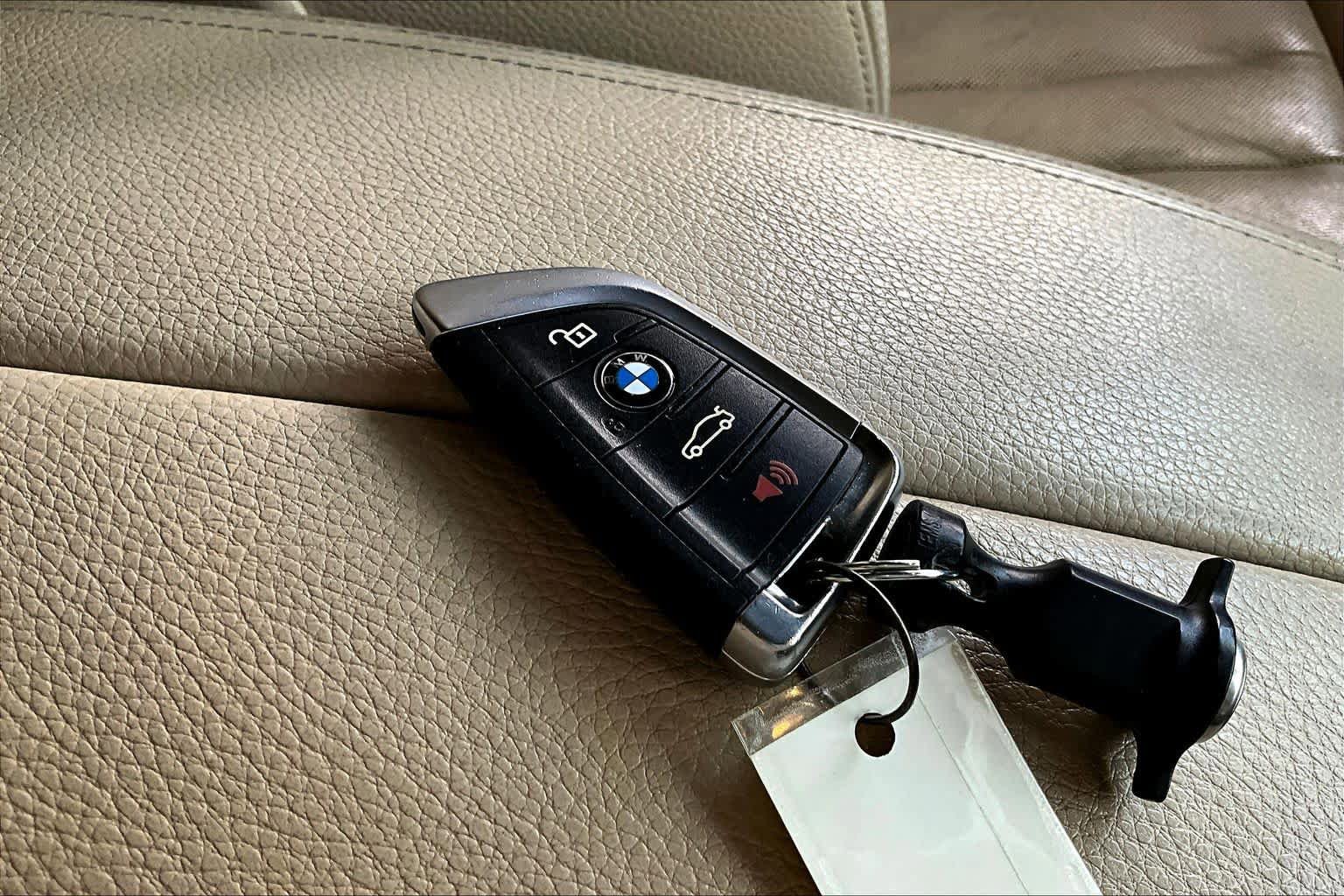 Used 2017 BMW X5 xDrive50i image 14