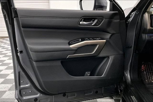 New 2025 Nissan Pathfinder Platinum w/ Lighting Package (N93) image 31