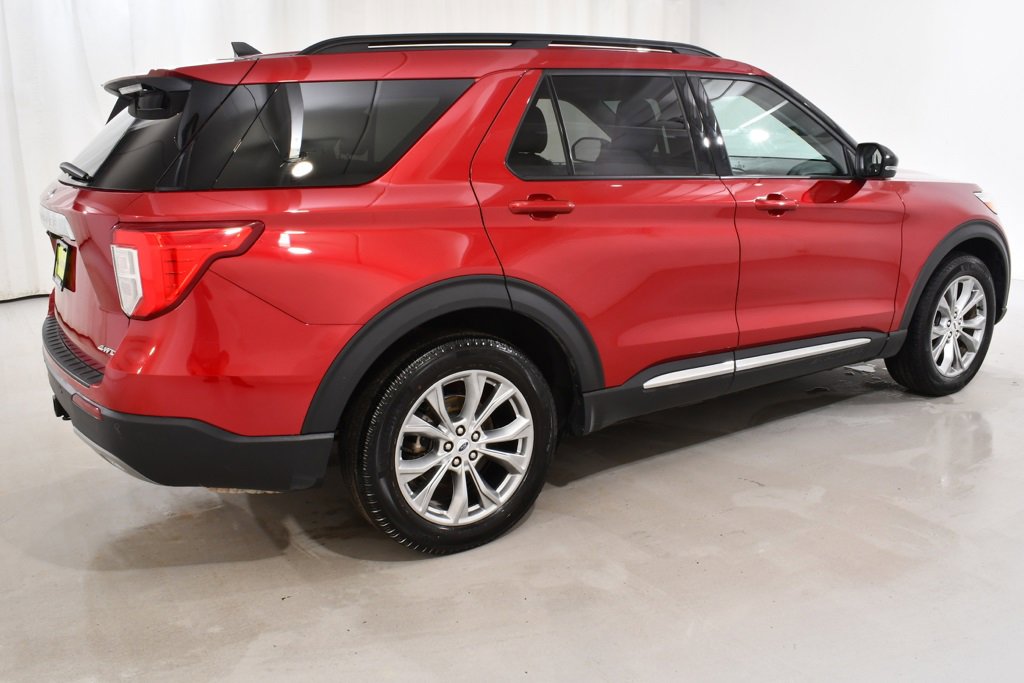 Used 2023 Ford Explorer XLT w/ Equipment Group 202A image 11