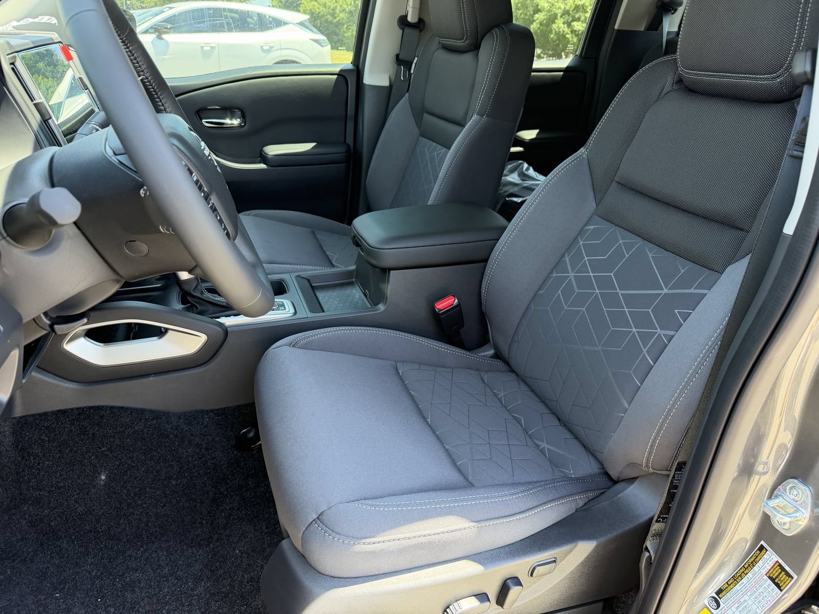 New 2026 Nissan Frontier SV w/ All-Weather Content Package AWD/4WD image 22
