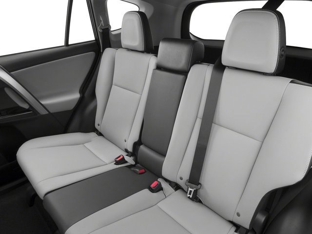 Used 2018 Toyota RAV4 SE FWD image 15