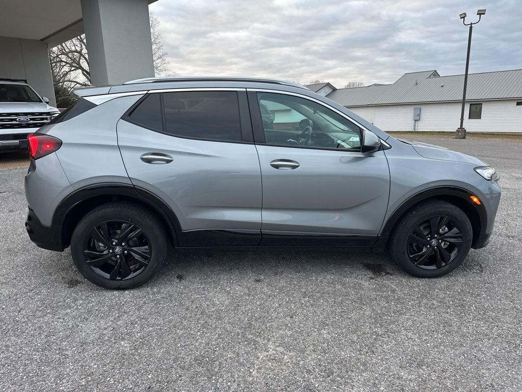 Used 2024 Buick Encore GX Sport Touring image 8