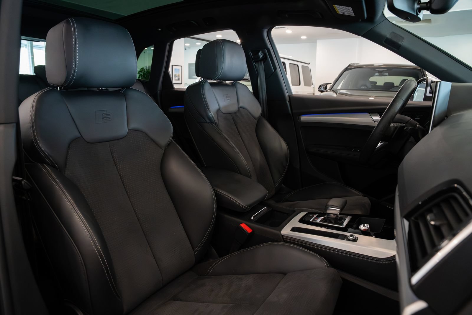 Used 2021 Audi SQ5 Prestige AWD/4WD image 25