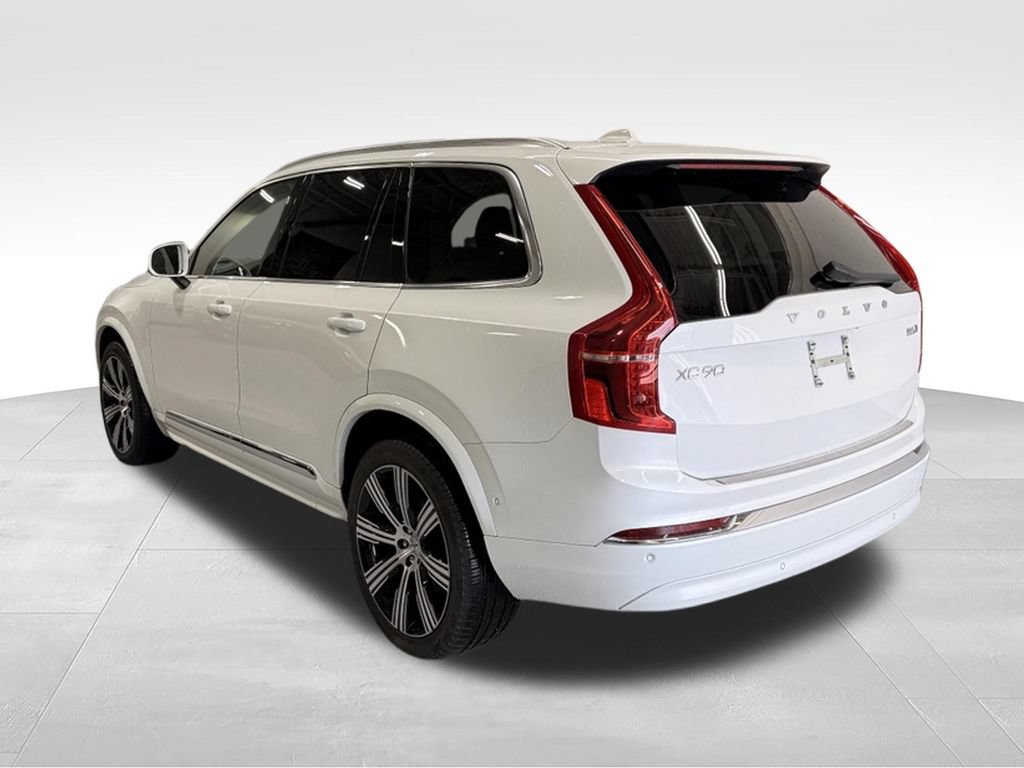 Used 2024 Volvo XC90 B6 Ultimate w/ Protection Package Premier AWD/4WD image 3