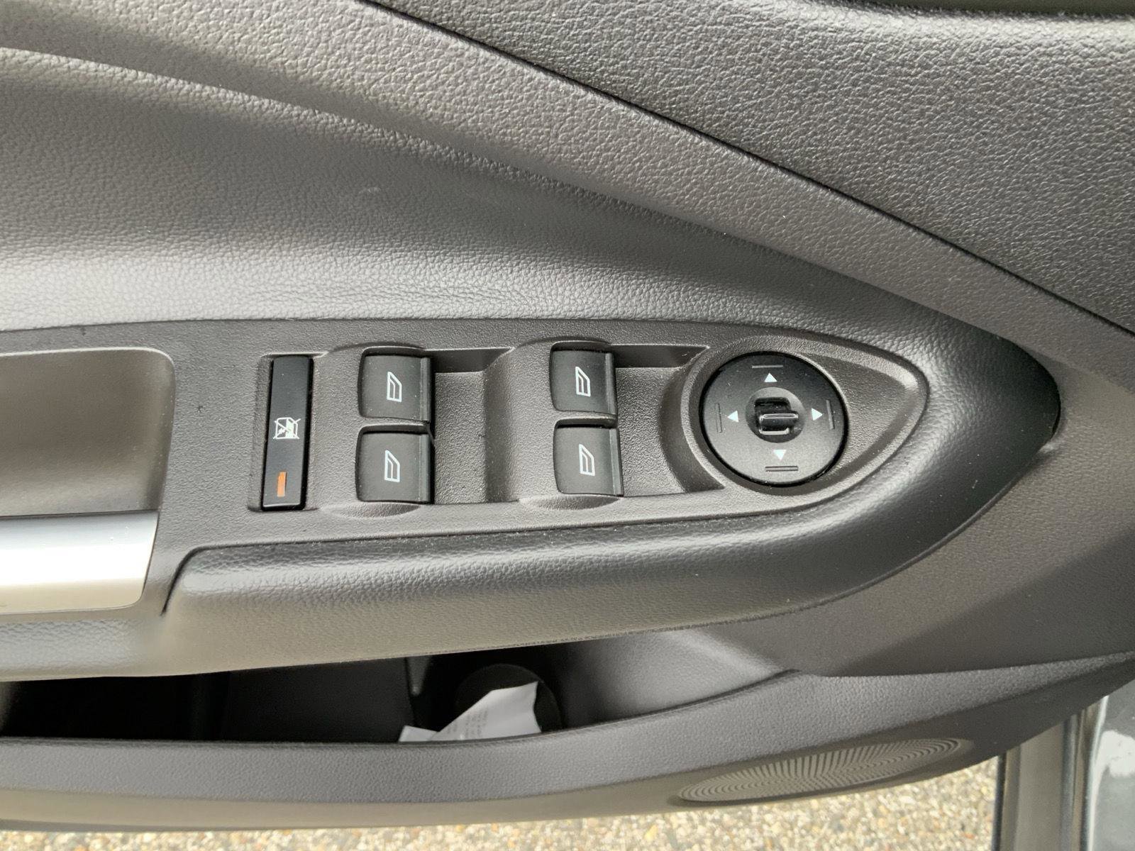 Used 2018 Ford Escape SEL image 24