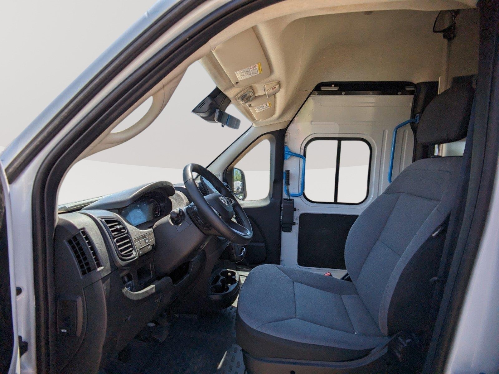 New 2024 RAM ProMaster 3500 w/ Delivery Van Package FWD image 12