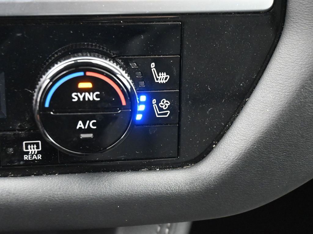 Used 2024 Nissan Pathfinder Platinum w/ Cargo Package image 19