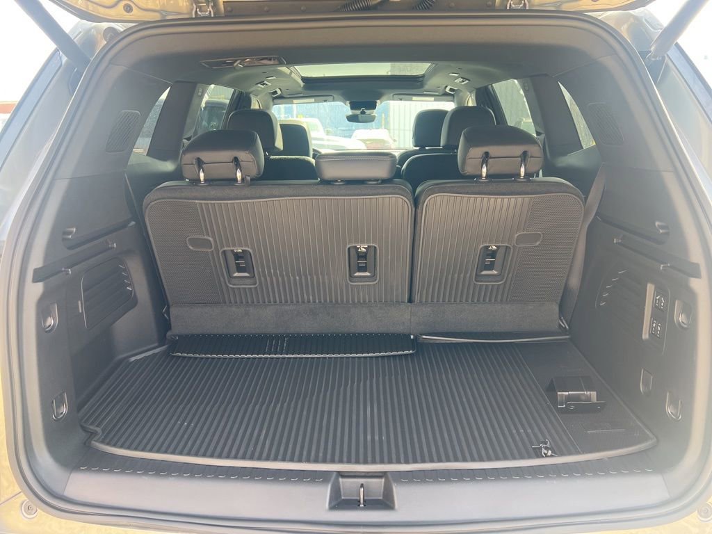 Used 2025 Buick Enclave Avenir w/ Super Cruise Package image 10