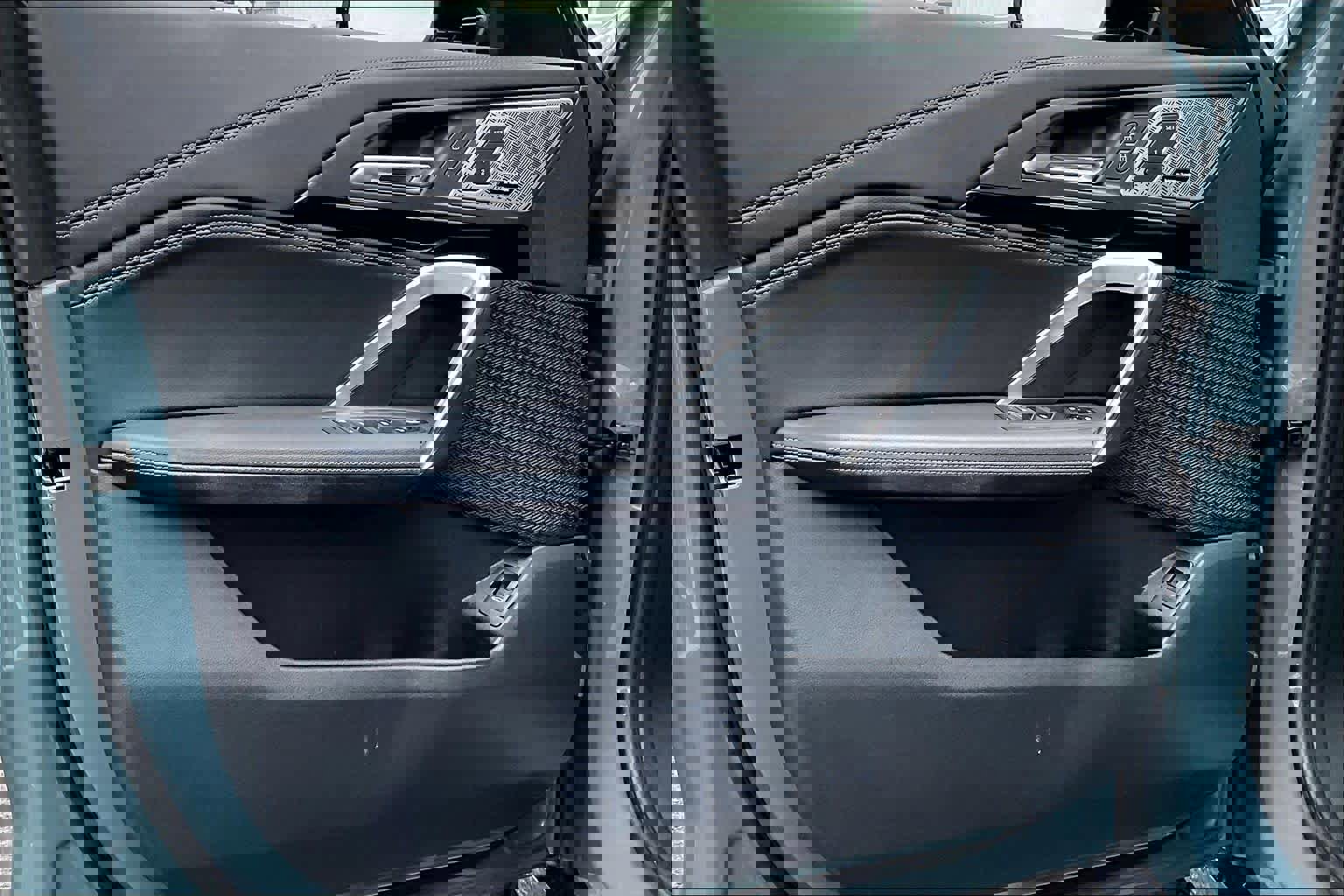 Certified 2023 BMW X1 xDrive28i w/ Premium Package image 21