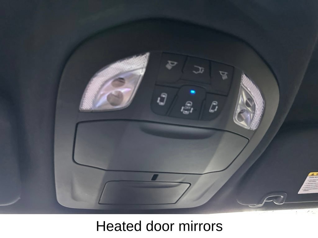Used 2025 Chrysler Pacifica Select FWD image 48