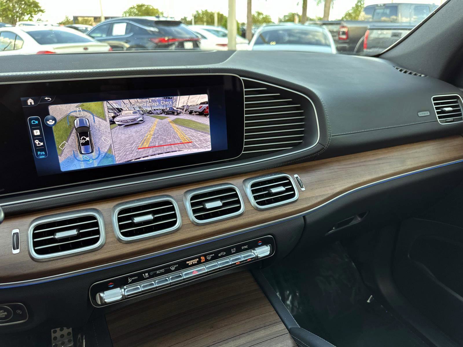 Certified 2025 Mercedes-Benz GLS 450 4MATIC image 26