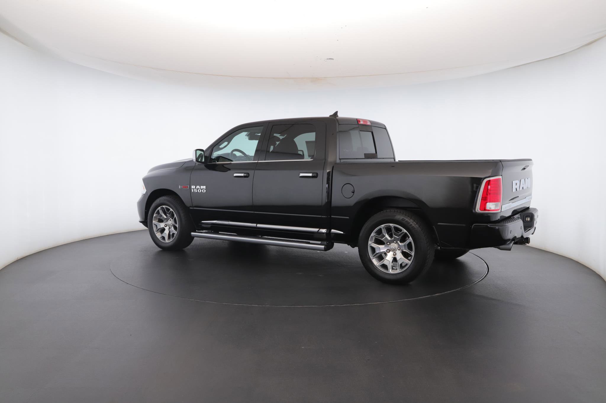 Used 2018 RAM 1500 Limited image 28