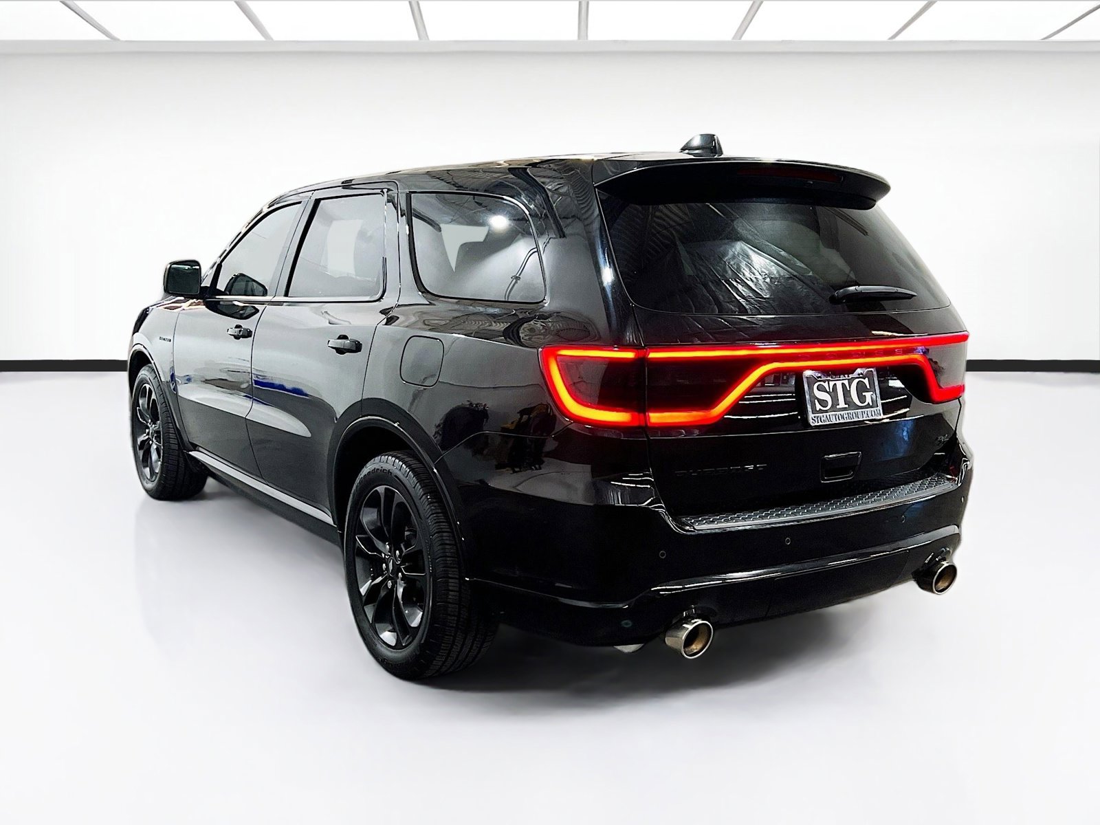 Used 2022 Dodge Durango R/T w/ Blacktop Package image 6