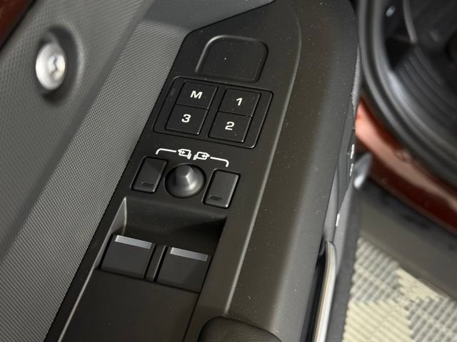 New 2026 Land Rover Defender 90 X-Dynamic SE AWD/4WD image 25