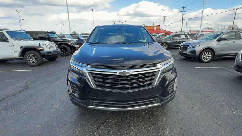 Used 2024 Chevrolet Equinox LT w/ LPO, Floor Liner Package FWD image 3