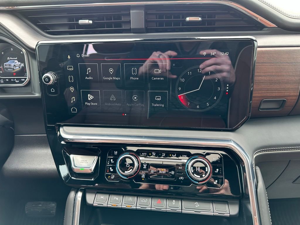 Used 2025 GMC Sierra 1500 Denali Ultimate image 11