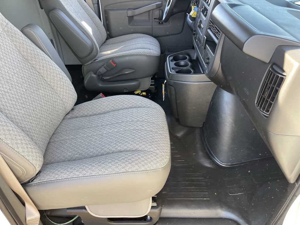 New 2025 GMC Savana 2500 Extended w/ Driver Convenience Package RWD image 27