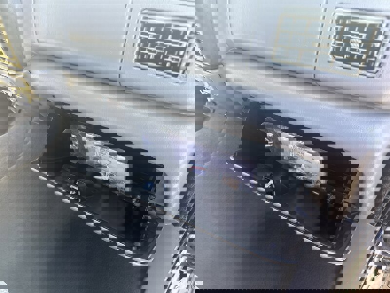 Used 2004 Ford Excursion XLT image 29