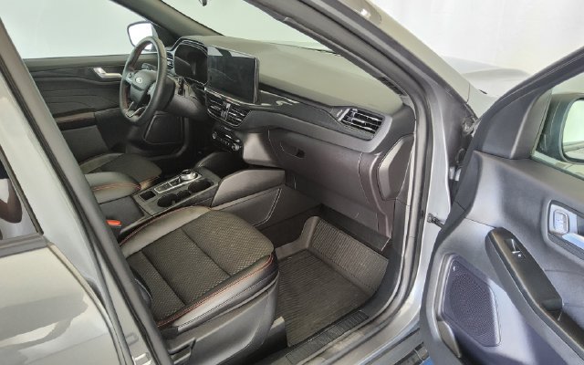 Used 2024 Ford Escape ST-Line w/ Tech Pack #1 AWD/4WD image 15