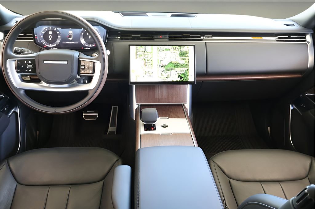 Used 2024 Land Rover Range Rover Autobiography image 14