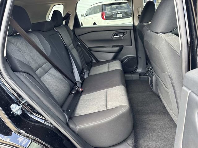 Used 2025 Nissan Rogue SV image 12